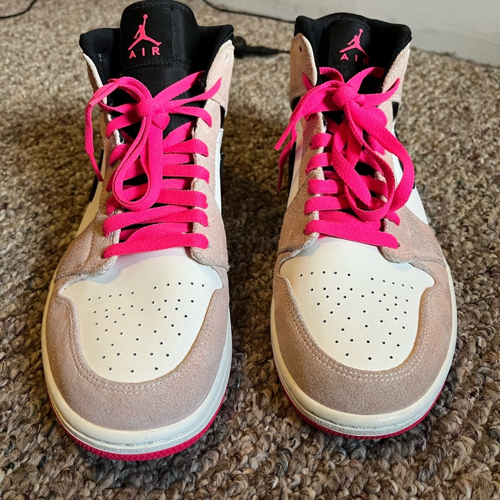 Air Force ones 10 pink black and off-white new ones